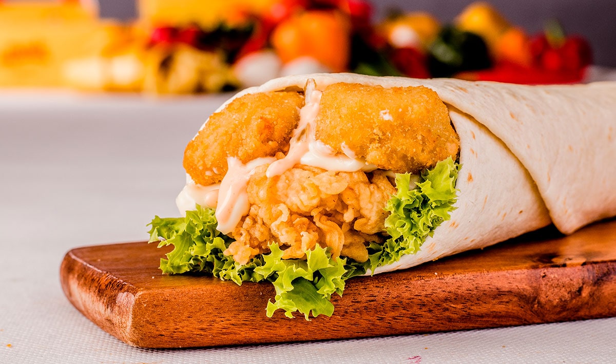 Wrap de pollo frito y mayonesa Wrap de pollo frito y mayonesa