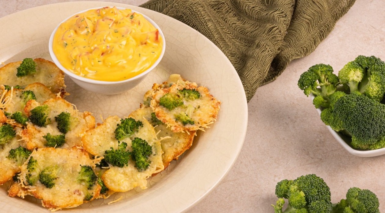Chips de brócoli y queso con dip de cheddar – - Receta