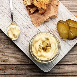 Dip de Pepinillo Agridulce con Cebolla y Mostaza Di Jon