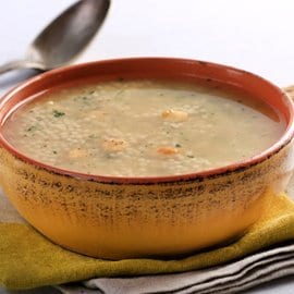 Sopa de Pollo con Cardamomo Sopa de Pollo con Cardamomo