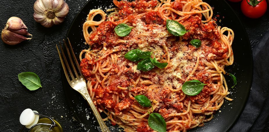 Spaghetti en salsa roja – - Receta