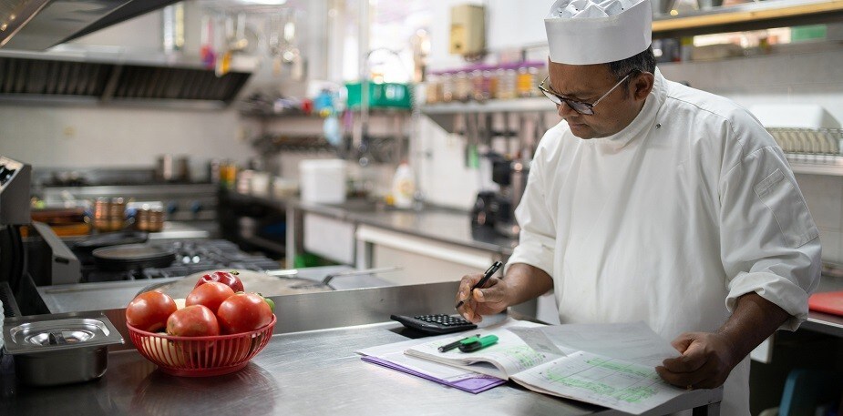 Conoce estrategias para asimilar y solucionar contingencias diarias en tu negocio de food service