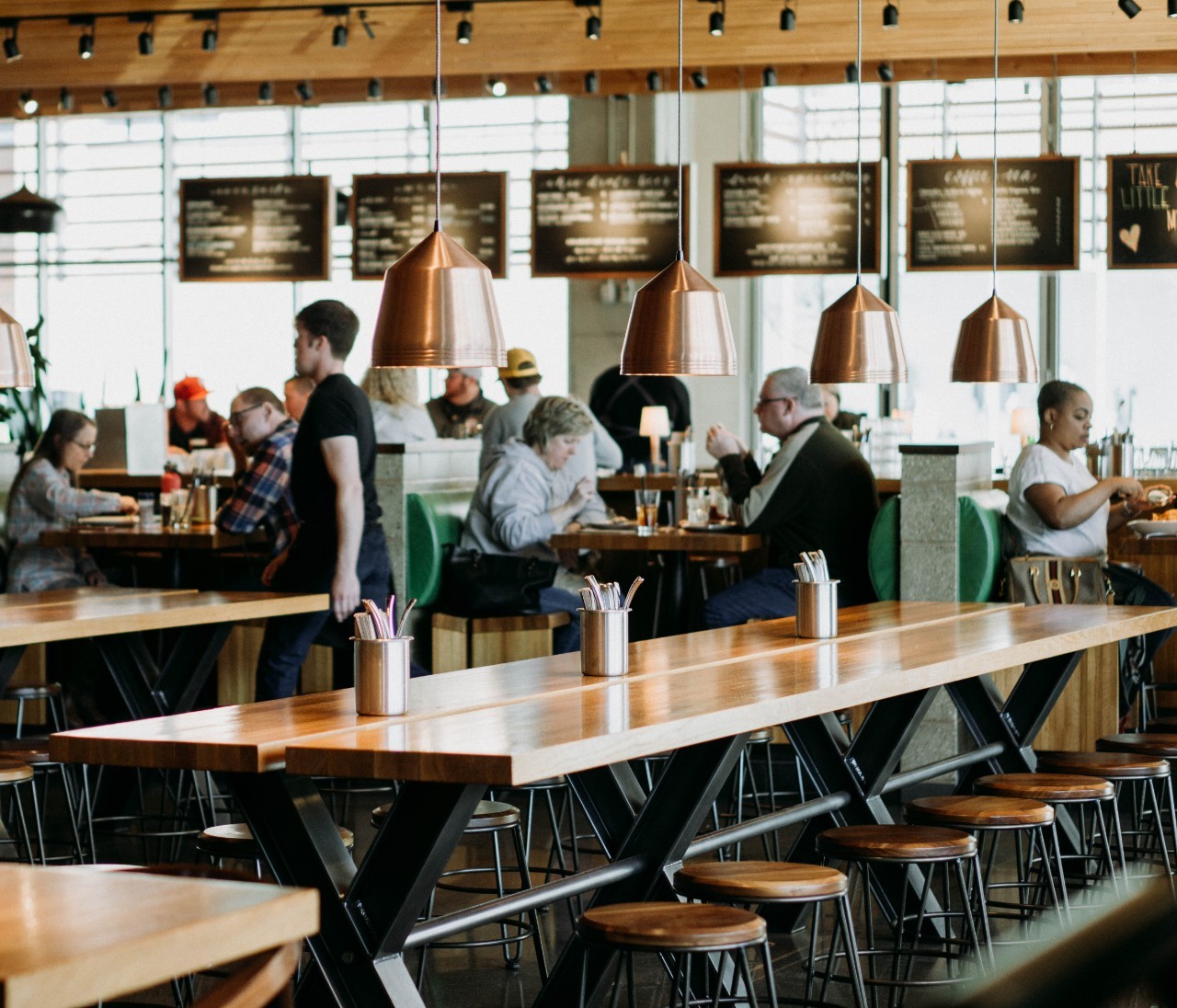 El servicio al cliente hace una gran diferencia en un restaurante El servicio al cliente hace una gran diferencia en un restaurante
