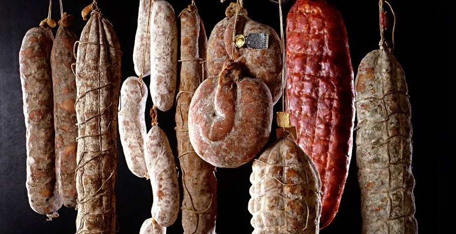 Curado de carnes y pescados: conserva e innova a la vez